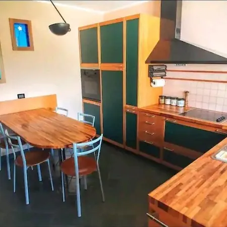 Panoramica - 200mq - - Giardino Privato - 0039-34893-66818 *